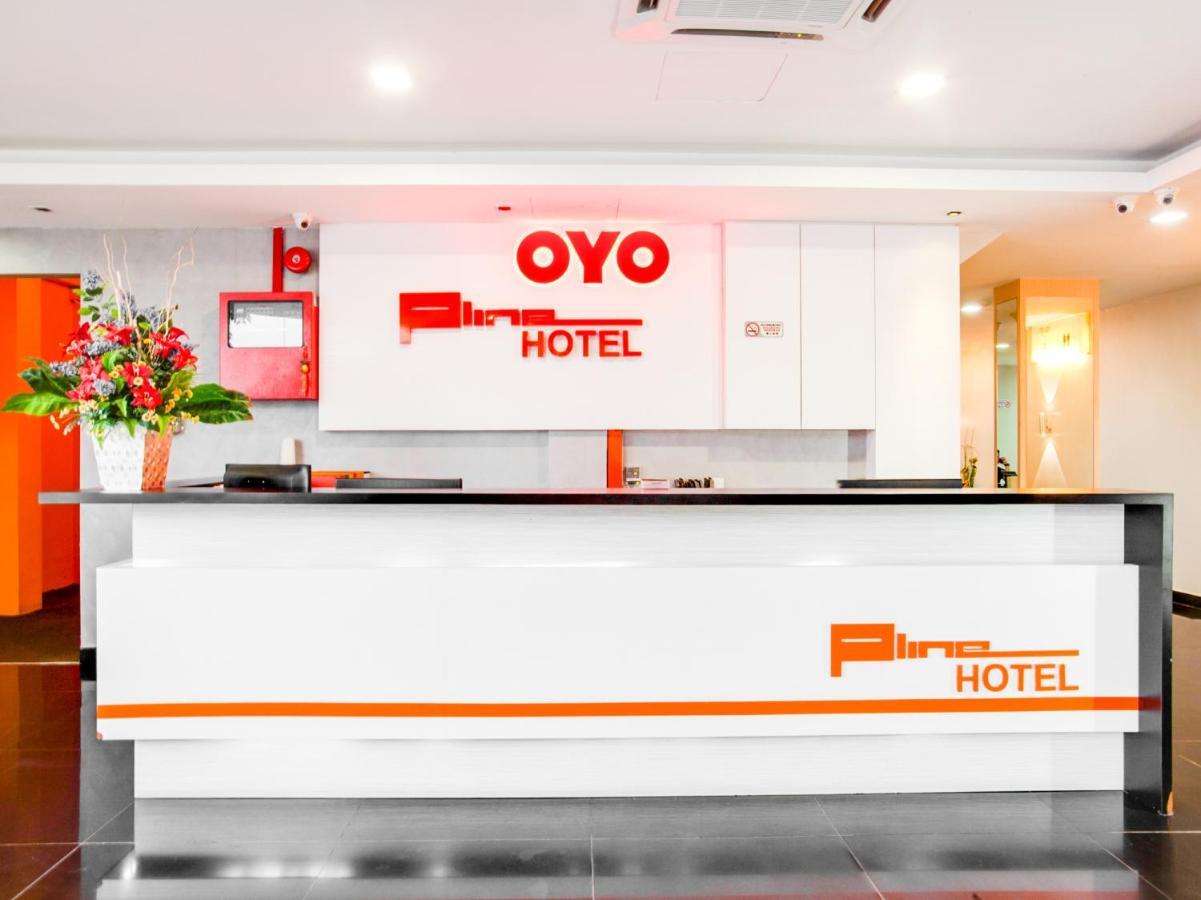 Oyo 89652 P Line Hotel Джохор-Бару Экстерьер фото